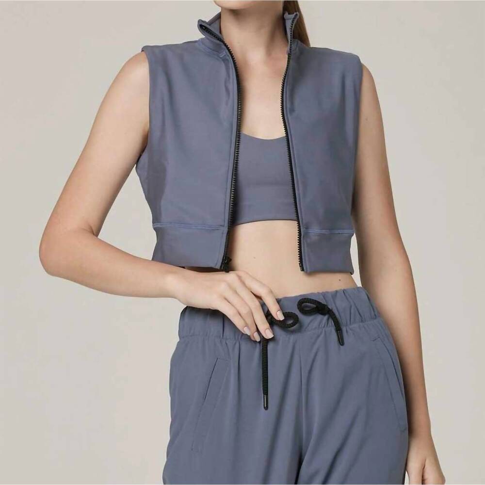 NEW 925 FIT short temper cropped zip vest in blu-s steel blue